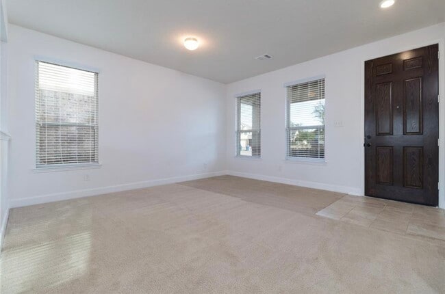 Foto del edificio - 20623 Pioneer Oak Ln