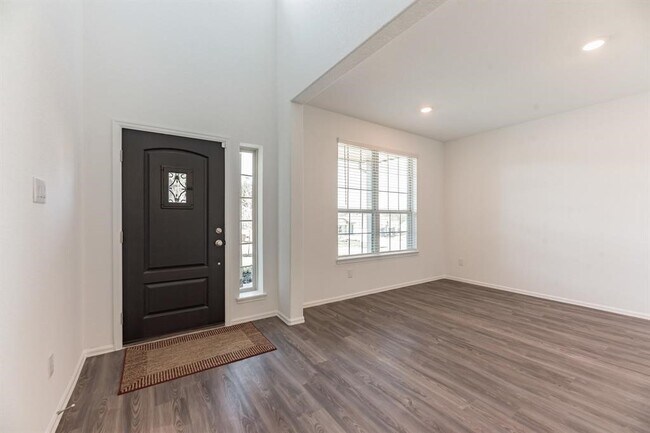 Foto del edificio - 6016 Heritage Creek Ln