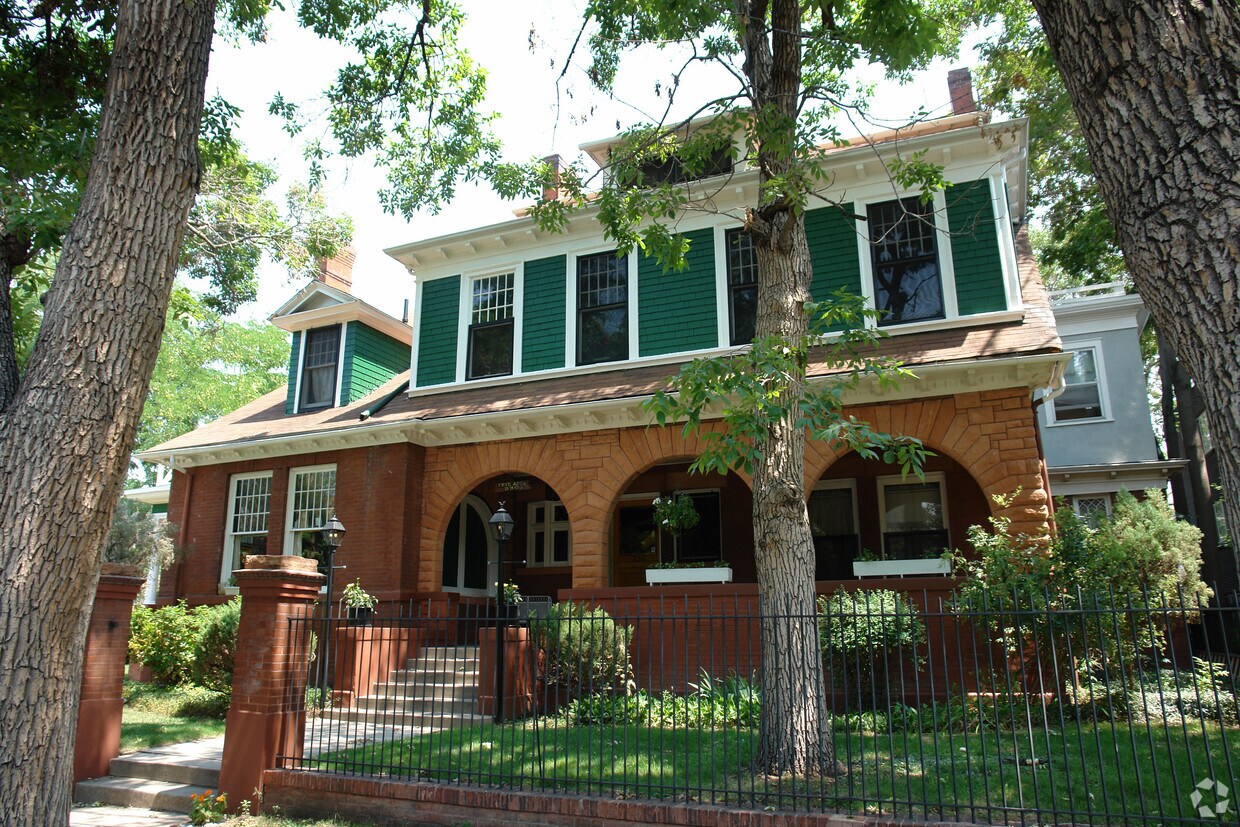 Primary Photo - 930 N Washington