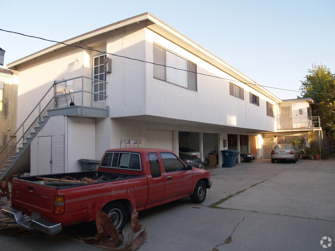  - 1323 W 168th St