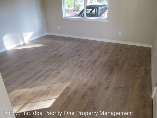 Foto del edificio - 2 br, 1 bath House - 15941 SE Kristin Ct.