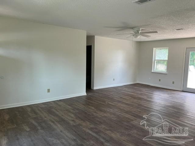 Building Photo - 3244 Maplewood Dr