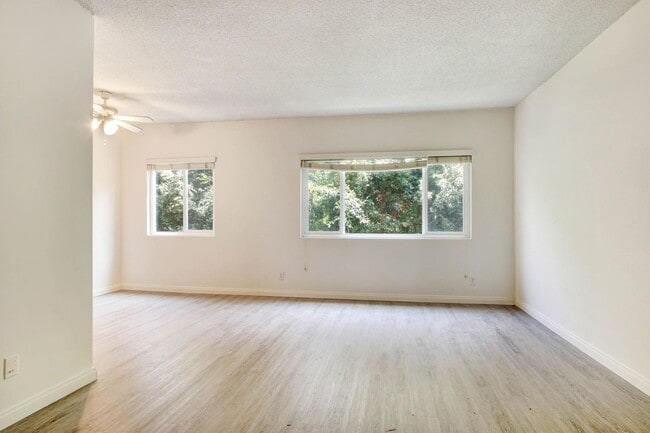 Foto del edificio - 824 Maple St