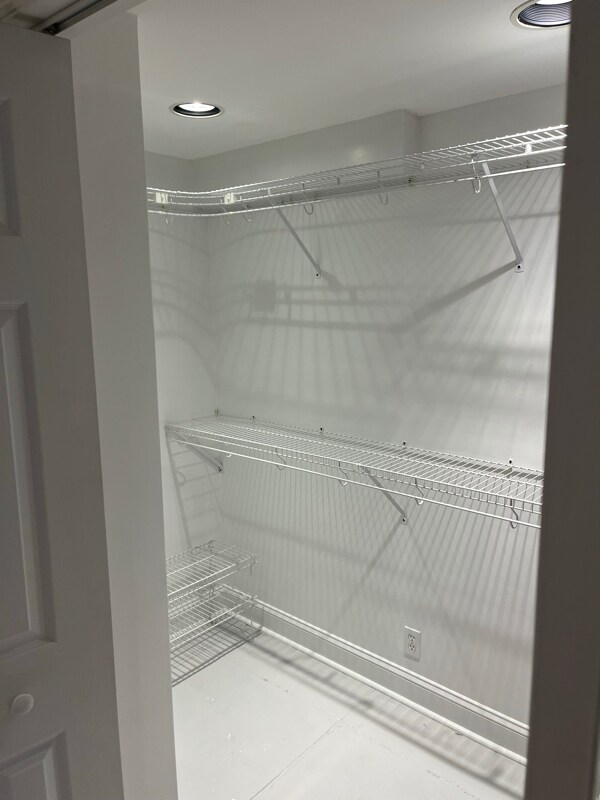 Building Photo - 1426 Milner Crescent