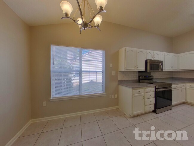 Foto del edificio - 5212 Haybridge Rd