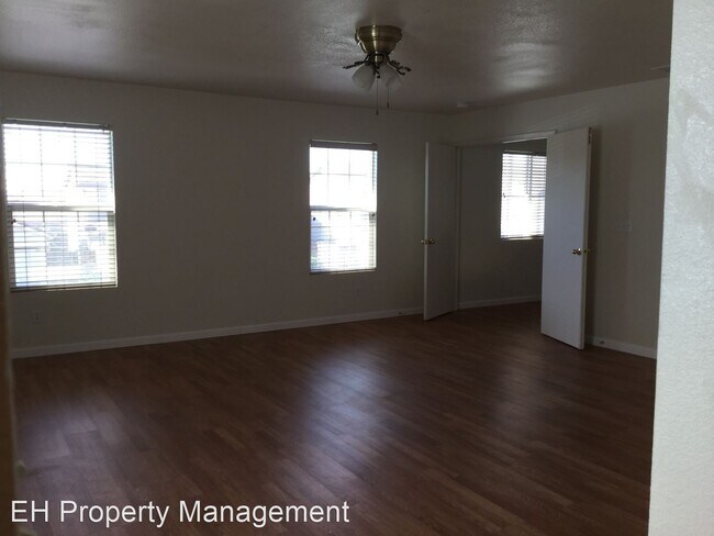 Foto del edificio - 4 br, 2.5 bath House - 6019  Fred Russo Dr
