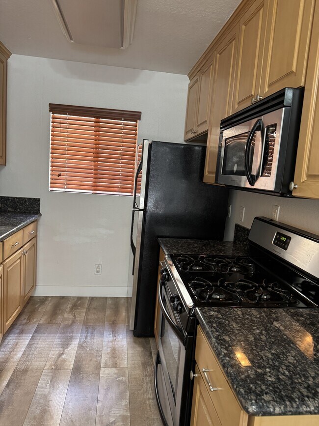 Foto del edificio - 14803 Vanowen St