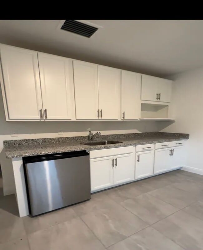 Building Photo - 4613 SW Junietta Ter