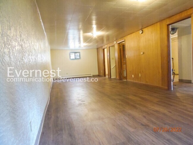 Foto del edificio - 4 Bed, 2 Bath Home with Garage / Available Soon!