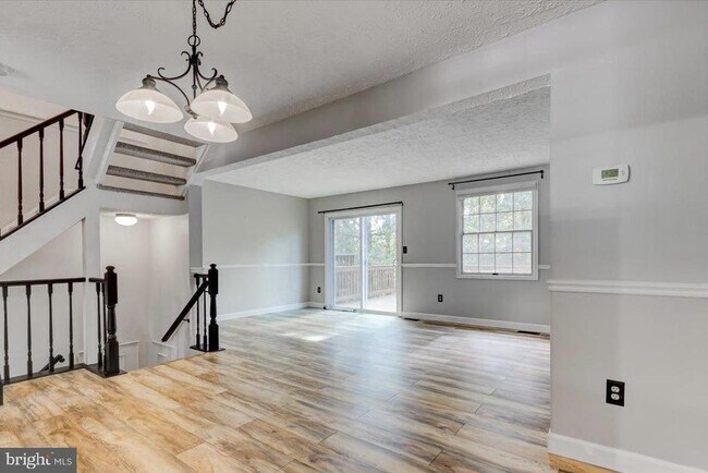 Foto del edificio - 7014 Chestnut Brook Ct