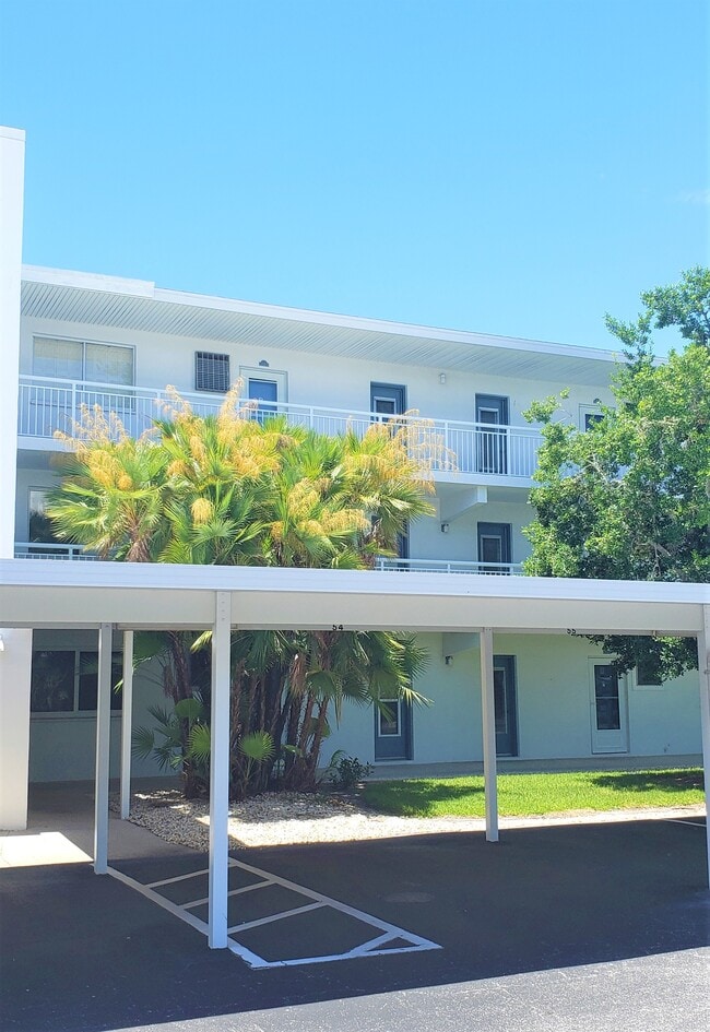 Building Photo - 775 John Ringling Blvd