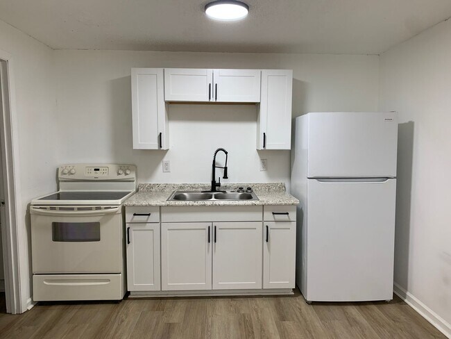 Building Photo - 78 Oak Ridge Dr