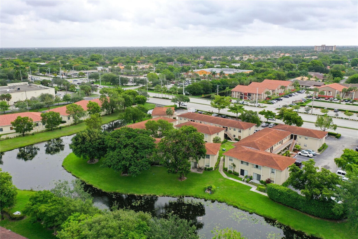 Foto del edificio - 3214 Coral Ridge Dr