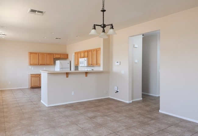 Building Photo - 6846 S 70th Dr