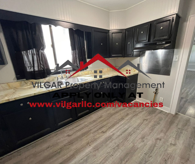 Foto del edificio - 4831 Melville Ave