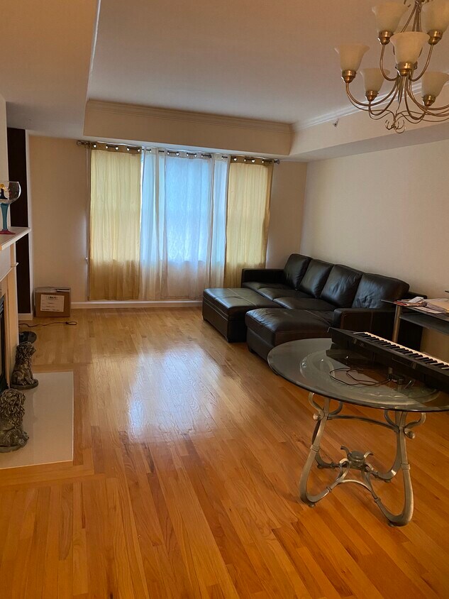 Foto principal - 114 Granite St
