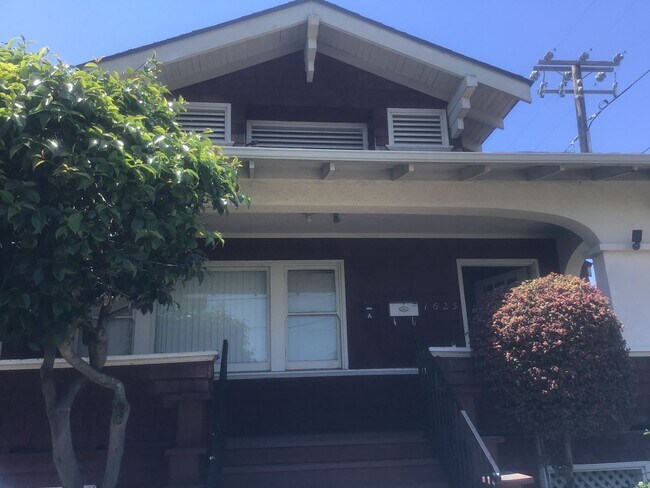 Foto del edificio - Nice Furnished 3 bedroom Home in Alameda  ...