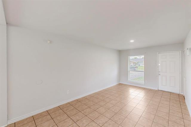 Building Photo - 4009 Providence Dr