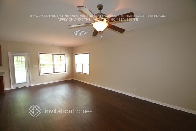 Foto del edificio - 4111 Panther Creek Pkwy