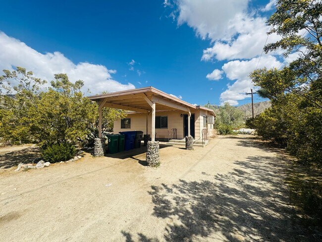 Foto del edificio - Clean and Lovely 2 Bedroom 1 Bathroom