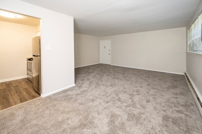 Interior Photo - 109-Rosewood