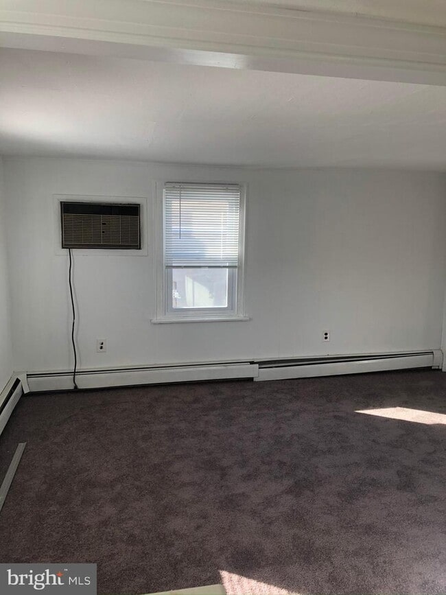 Building Photo - 631 Bethlehem Pike
