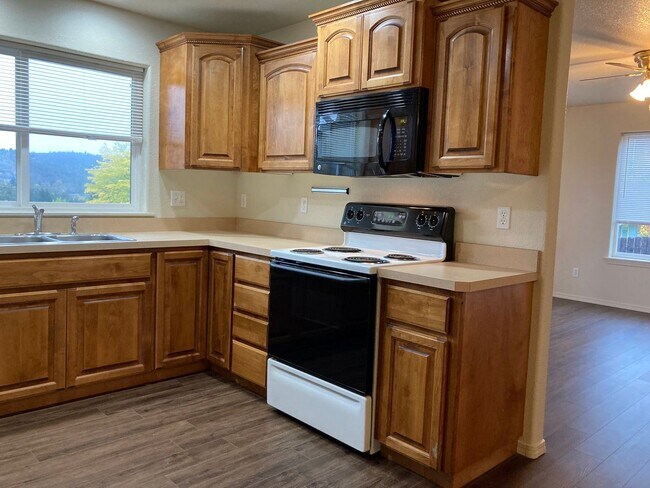 Foto del edificio - 2 br, 1 bath House - 161 Barron Ct