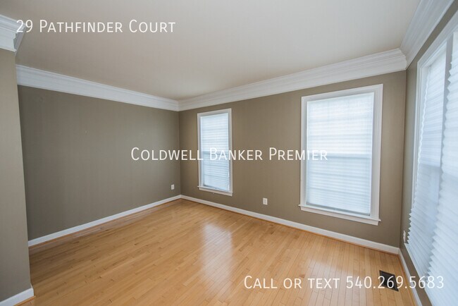 Foto del edificio - 29 Pathfinder Ct