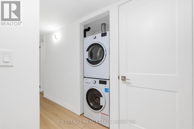 Building Photo - 633 Ossington Ave