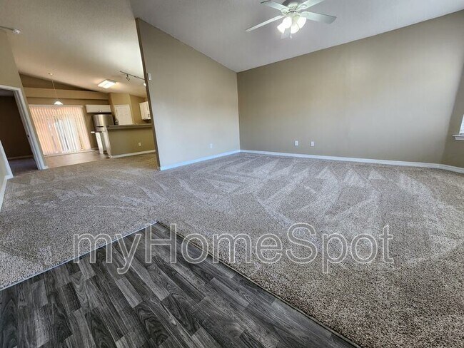 Foto del edificio - 1589 Galvin Ave