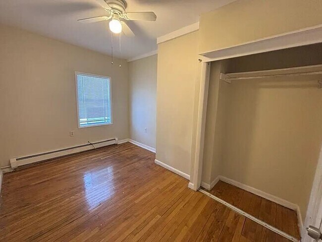 Foto del edificio - Spacious 4-bedroom house