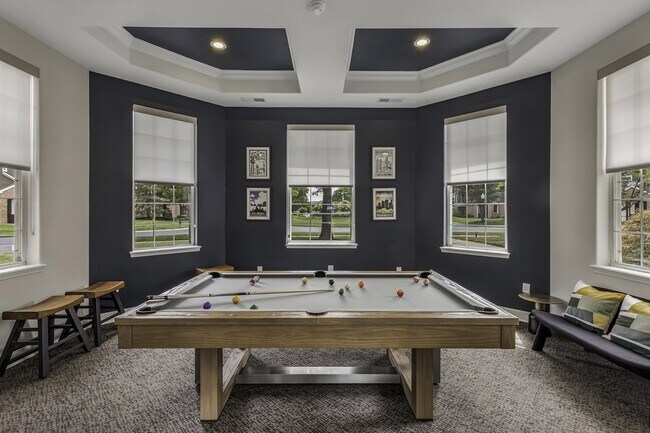 Foto del edificio - Lantern Woods Apartments