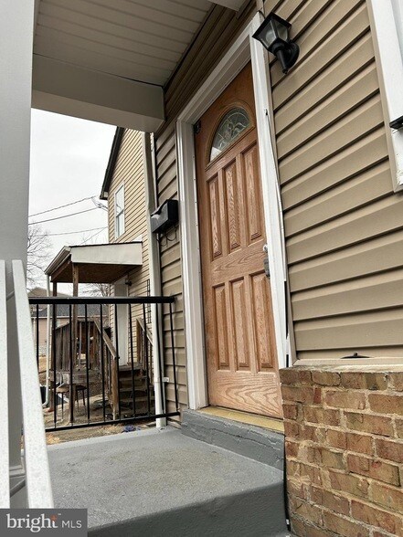 Foto del edificio - 5342 James Pl NE