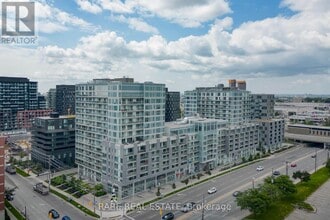Building Photo - 565 Wilson Ave
