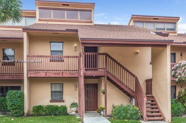 Primary Photo - 410 Lakeview Dr E