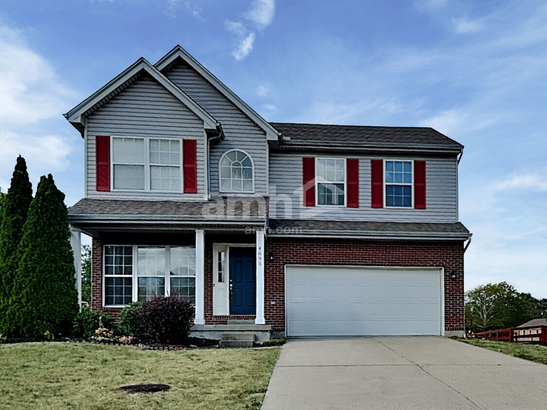 Foto principal - 4695 Woodfield Dr
