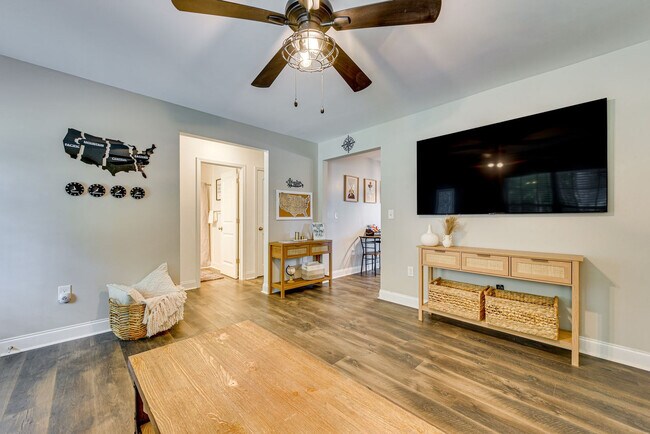 Foto del edificio - 4313 Crow Rd