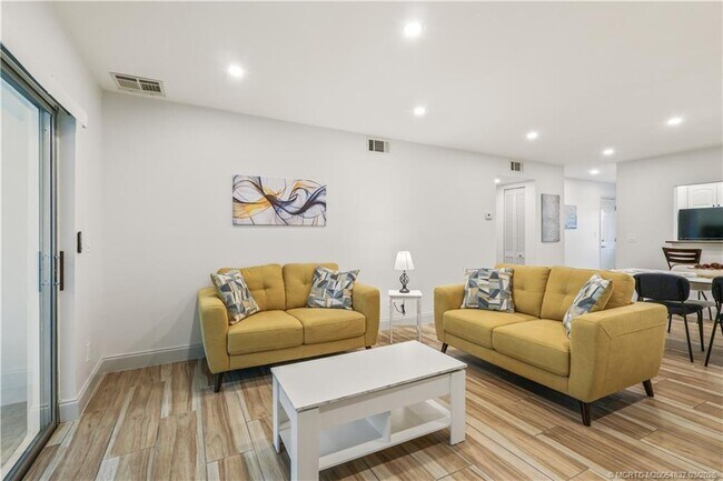 Foto del edificio - 2950 SE Ocean Blvd