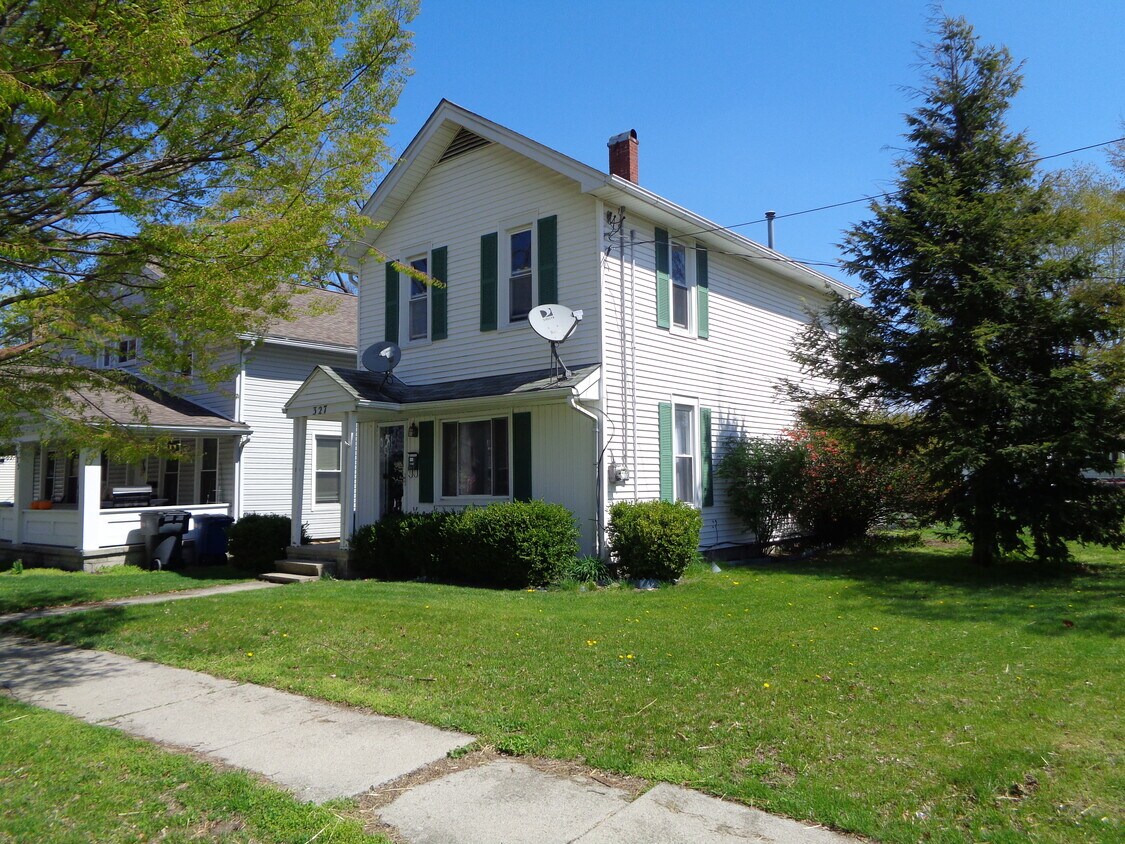 Primary Photo - 327 S Summit St