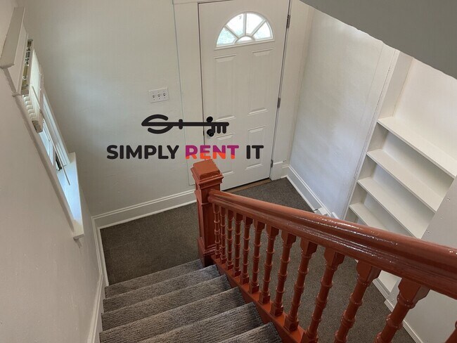 Building Photo - 2 and 3 Bedroom Duplex on Campus Available...