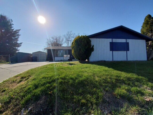 Building Photo - 1609 Amon Drive, Richland