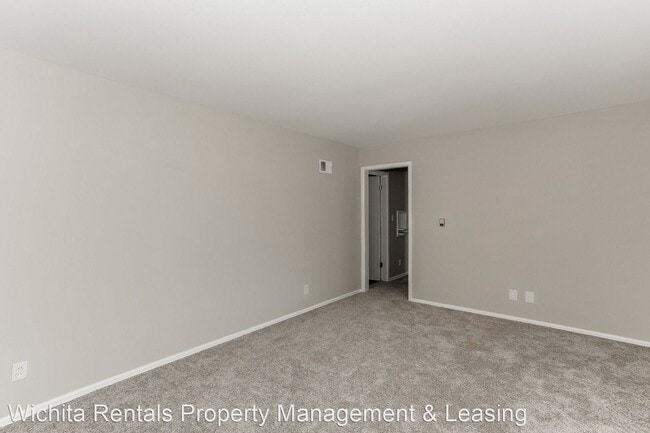 Building Photo - 3 br, 1 bath House - 444 S. Georgie