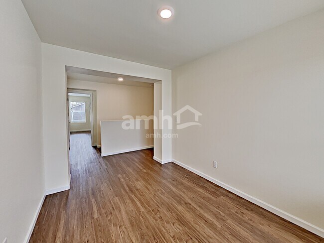 Foto del edificio - 1315 W 15th Ave