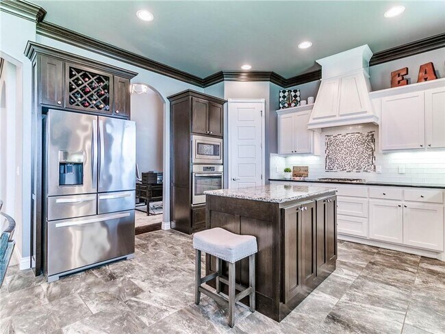 Foto del edificio - Beautiful home + Deer Creek Schools + 4 bedroom + 2.5 bathrooms