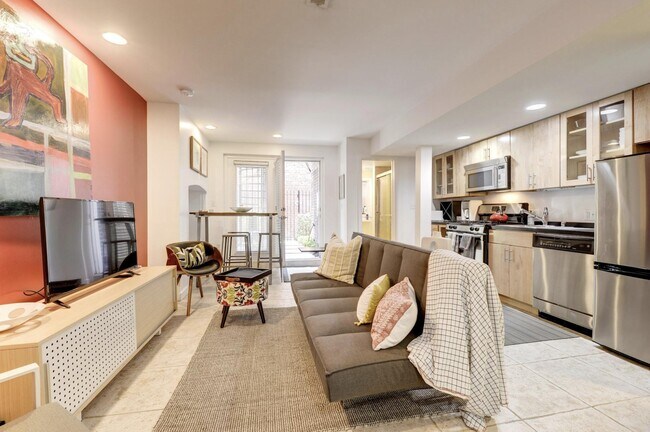 Foto del edificio - 1248 Irving St NW