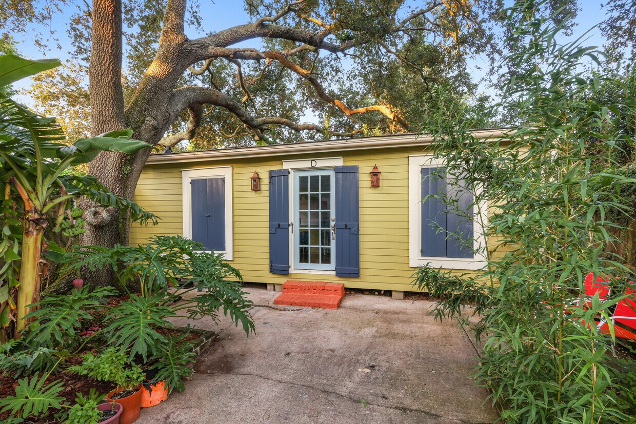 Primary Photo - 1217 Annette St