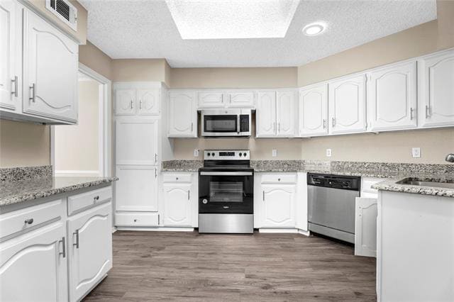 Building Photo - 1809 Duke Dr