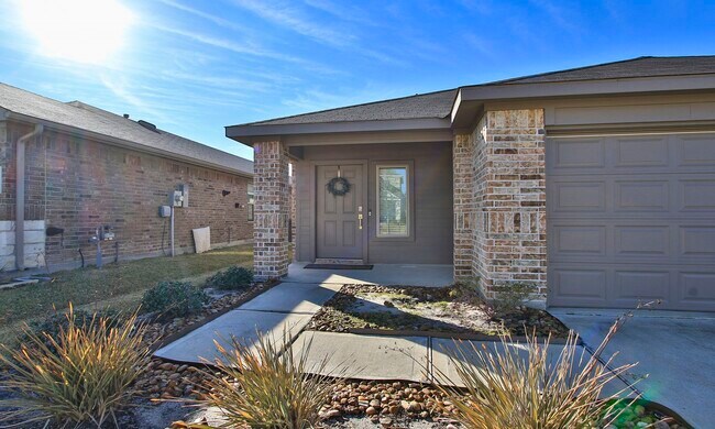 Building Photo - 9905 Gln Brk Ln