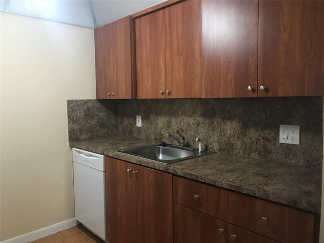 Building Photo - 1401 SW 135th Terrace