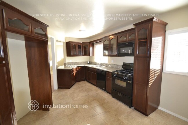 Foto del edificio - 5715 Deane Ave